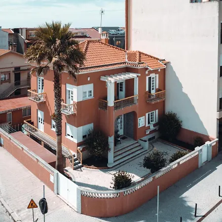 Green Coast Surf House Bed & Breakfast 3*