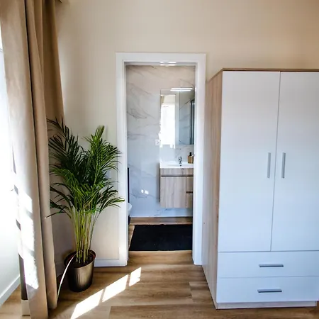 Bed & Breakfast Green Coast Surf House 3*