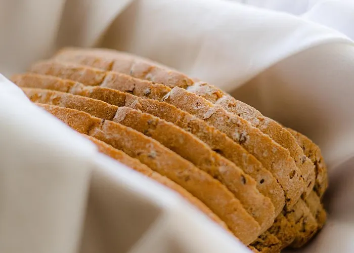 לינה וארוחת בוקר Coast Surf House 3*