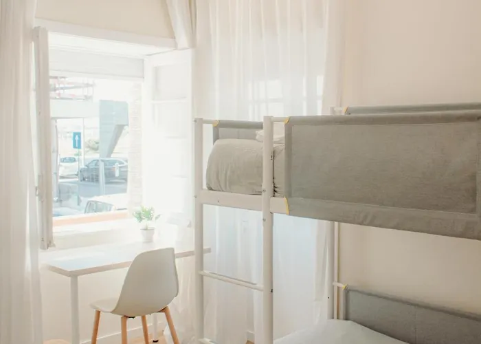 Coast Surf House אספיניו