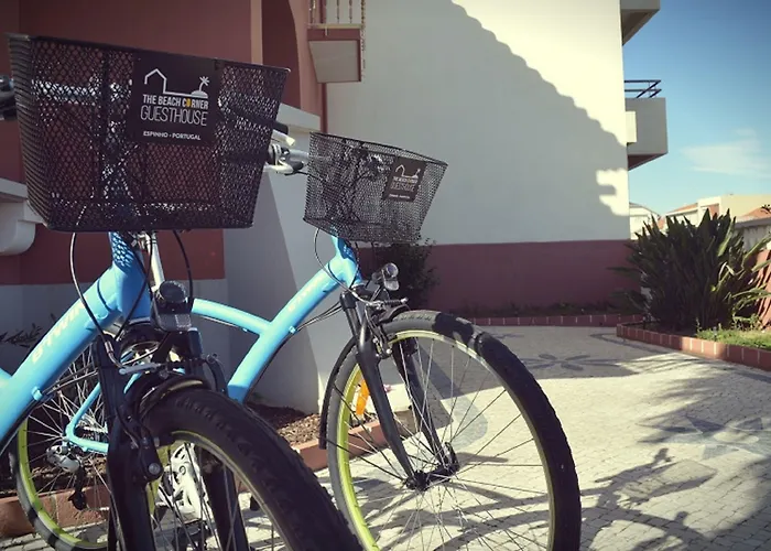 לינה וארוחת בוקר Coast Surf House אספיניו