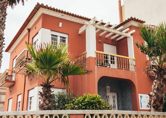 לינה וארוחת בוקר Coast Surf House