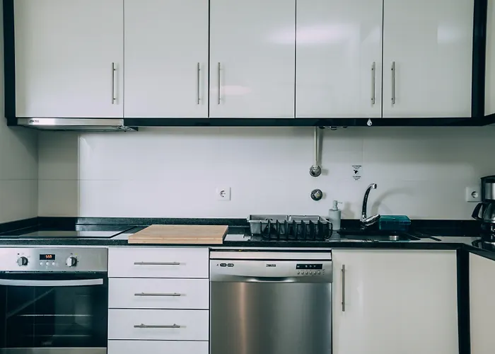 Coast Surf House אספיניו