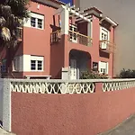Coast Surf House 3*