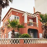 Oda ve Kahvaltı Coast Surf House