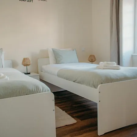 Bed & Breakfast Green Coast Surf House 3*