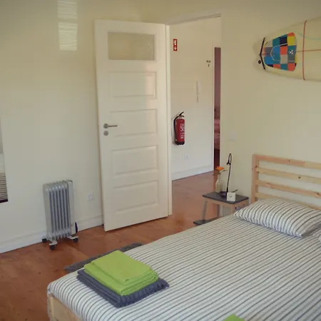 Coast Surf House Alojamento de Acomodação e Pequeno-almoço Espinho (Aveiro)