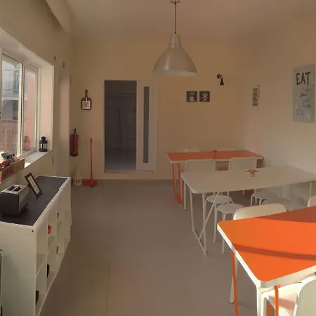 Coast Surf House 3* Espinho (Aveiro)