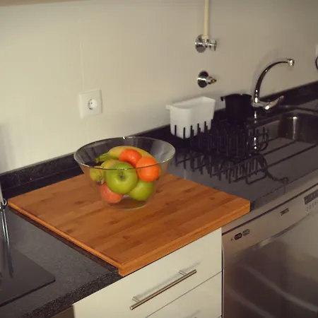 Coast Surf House Alojamento de Acomodação e Pequeno-almoço 3*