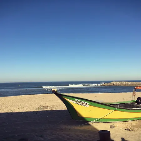 Coast Surf House Alojamento de Acomodação e Pequeno-almoço 3*