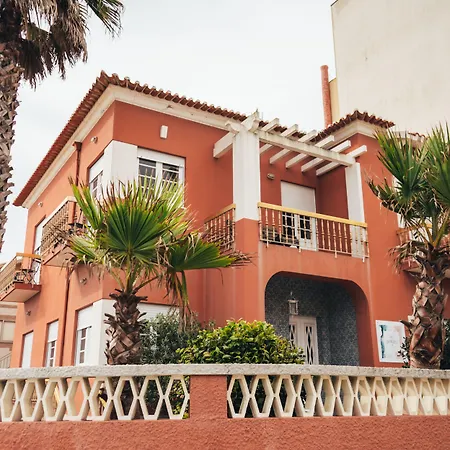 Alojamento de Acomodação e Pequeno-almoço Coast Surf House