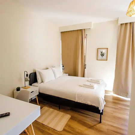 Coast Surf House 3*